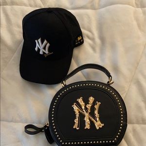 Yankee Hat and Purse Set